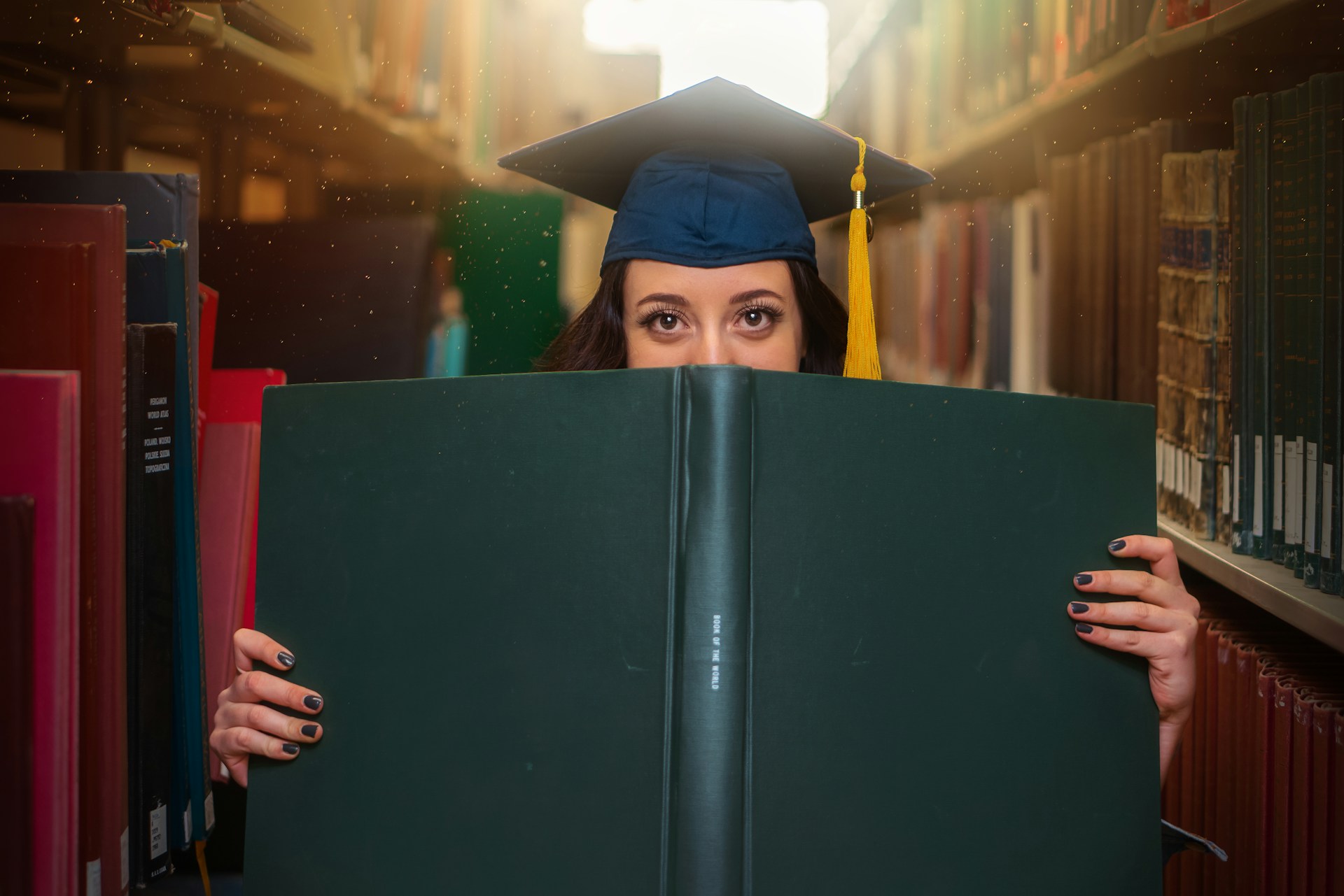 Come preparare una tesi di laurea impeccabile: dalla ricerca alla stampa. Come preparare una tesi di laurea impeccabile: dalla ricerca alla stampa.